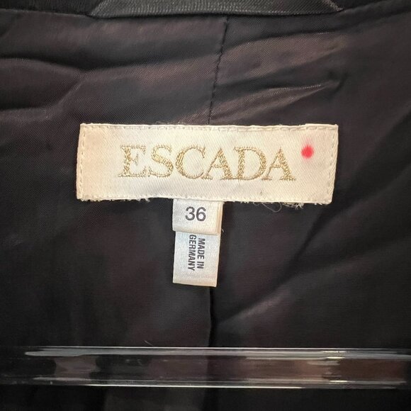 Vintage Escada Red Rose Embroidered Black Blazer 36 HTF - Picture 2 of 4